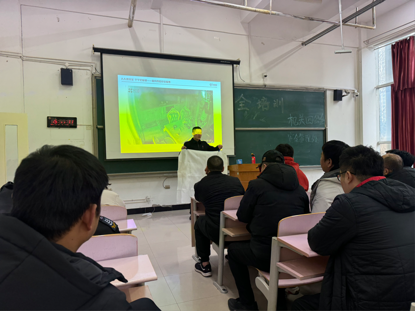 2025-12-12 16:34:03.812000